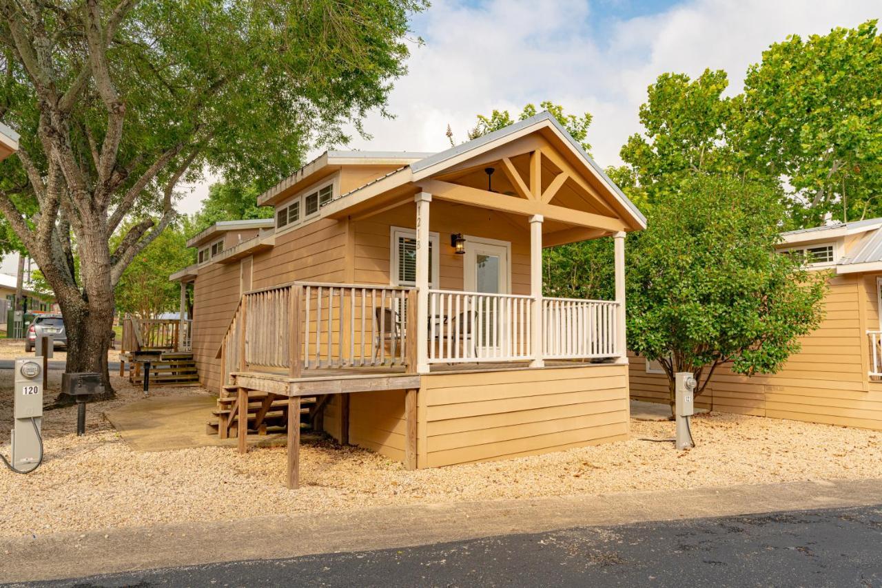 Sun Retreats Texas Hill Country Hotel New Braunfels Exterior foto