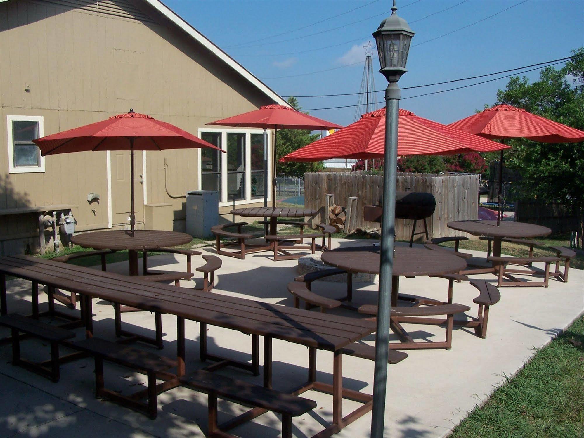 Sun Retreats Texas Hill Country Hotel New Braunfels Exterior foto